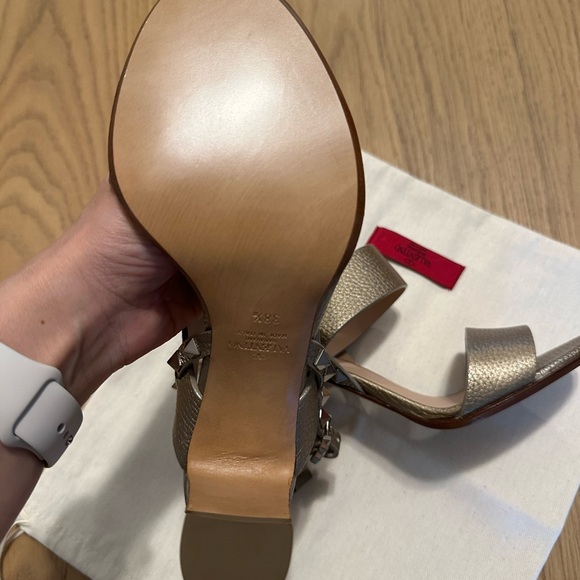 ***BRAND NEW*** Valentino leather ankle strap sandal - Picture 3 of 3